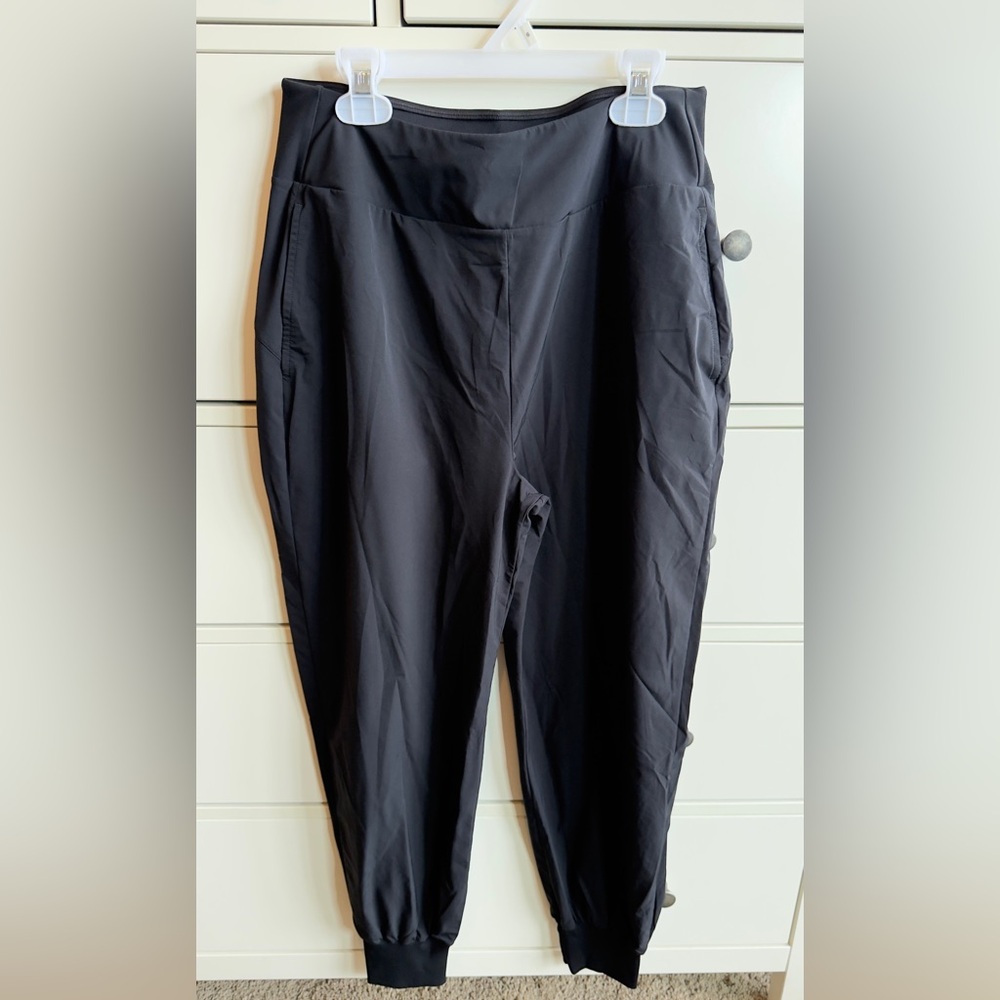 Nike Gray Dri-FIT Joggers sz M